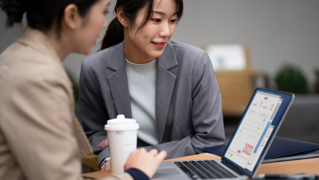 Building Your Business Software: Is Outsourcing or In-House Development the Best Fit?