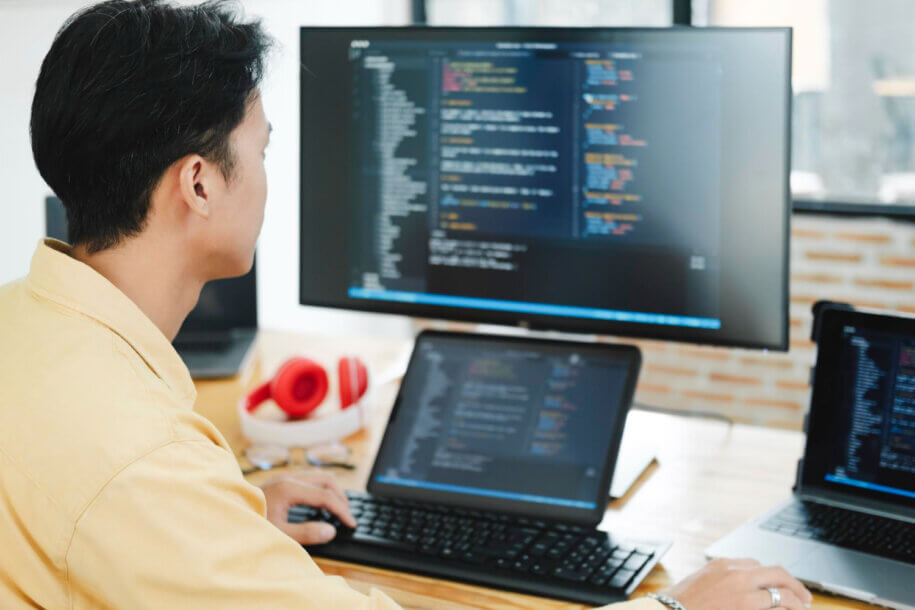 Custom Software Solutions for Businesses: The Key to Competitive Advantage