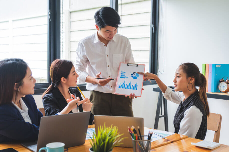 HRIS (Human Resources Information System): Cara Modern Biar Urusan Karyawan Ngga Ribet Lagi