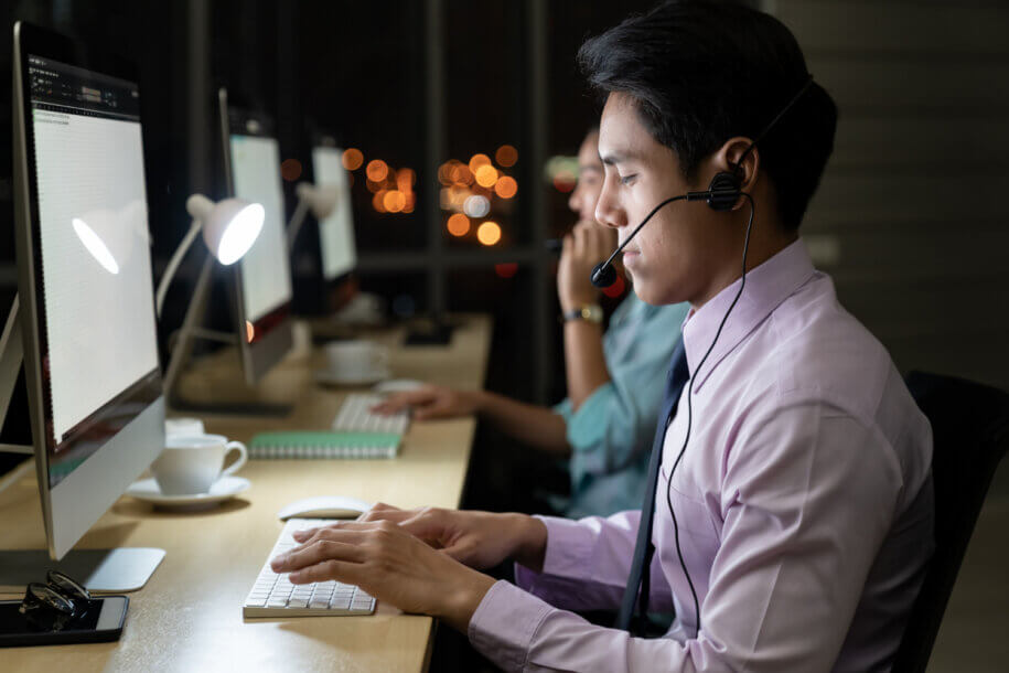 Semua Industri Butuh IT Service Desk. Titik.